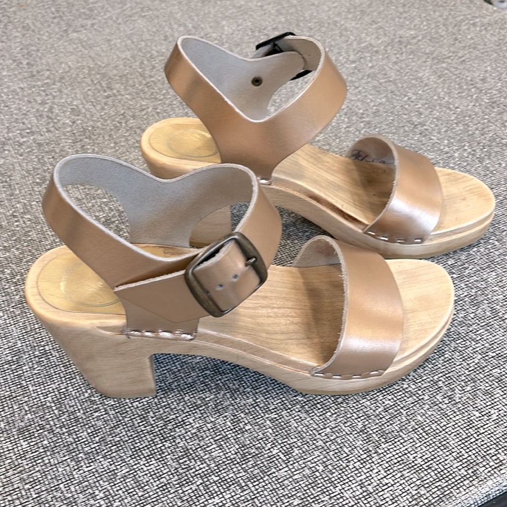 No.6 Store Two Strap Clog Sandals in Rose Gold sz 38
